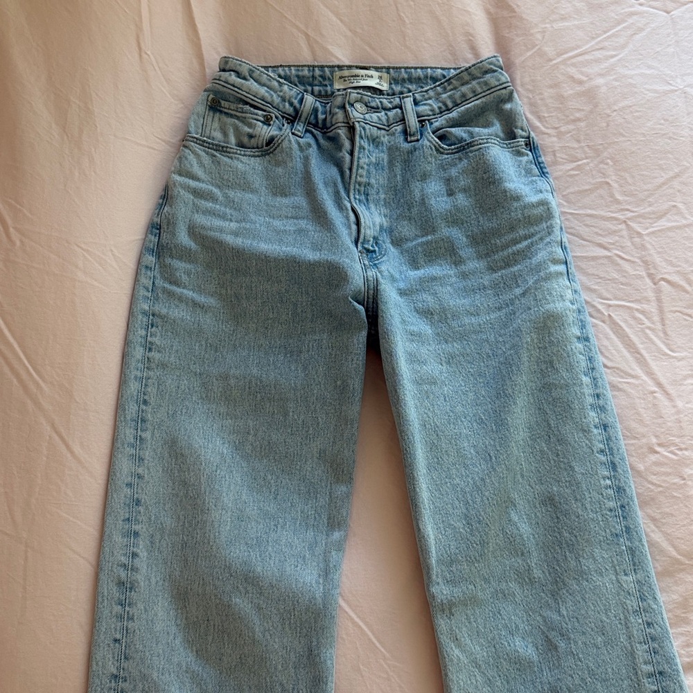Abercrombie & Fitch High-Rise Light Blue Jeans